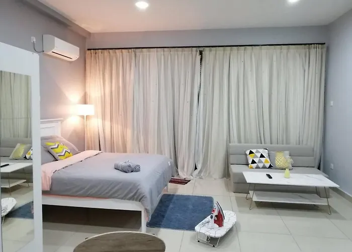 Johor Austin Toppen Romantic 2Pax Wifi Homestay