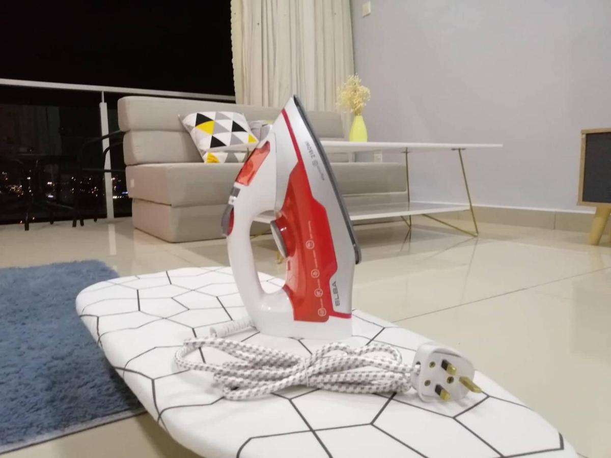 Johor Austin Toppen Romantic 2pax Wifi * Johor Bahru